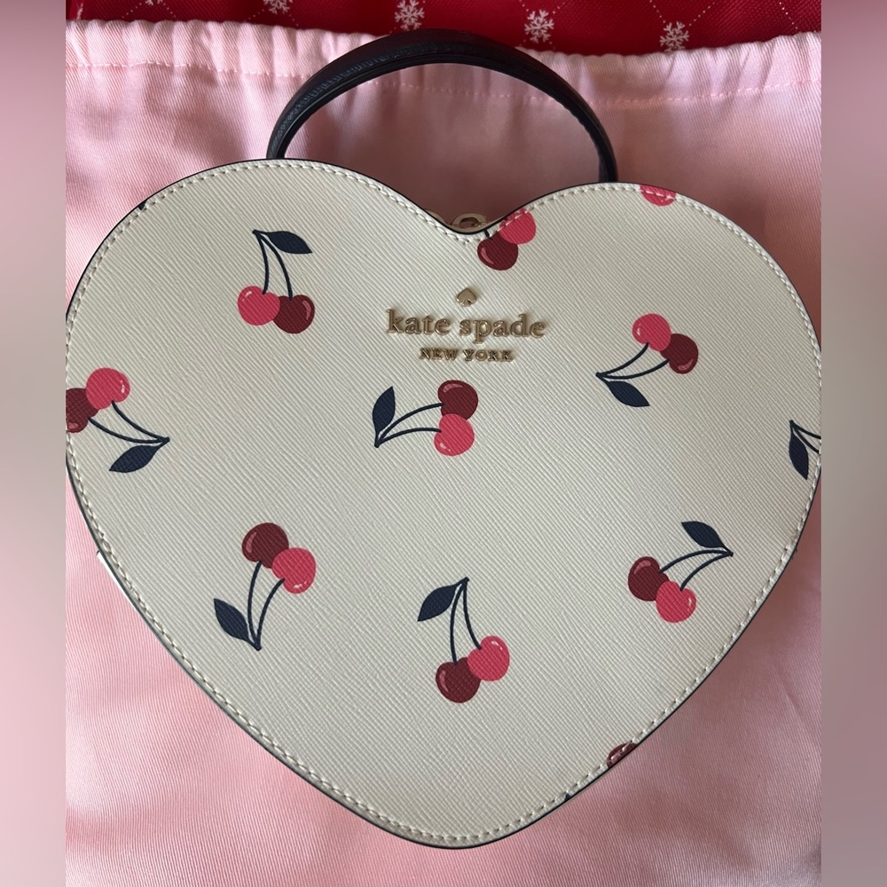 Kate Spade Love Shack CHERRY Printed HEART Crossbody Bag Top Handle Cherries EUC